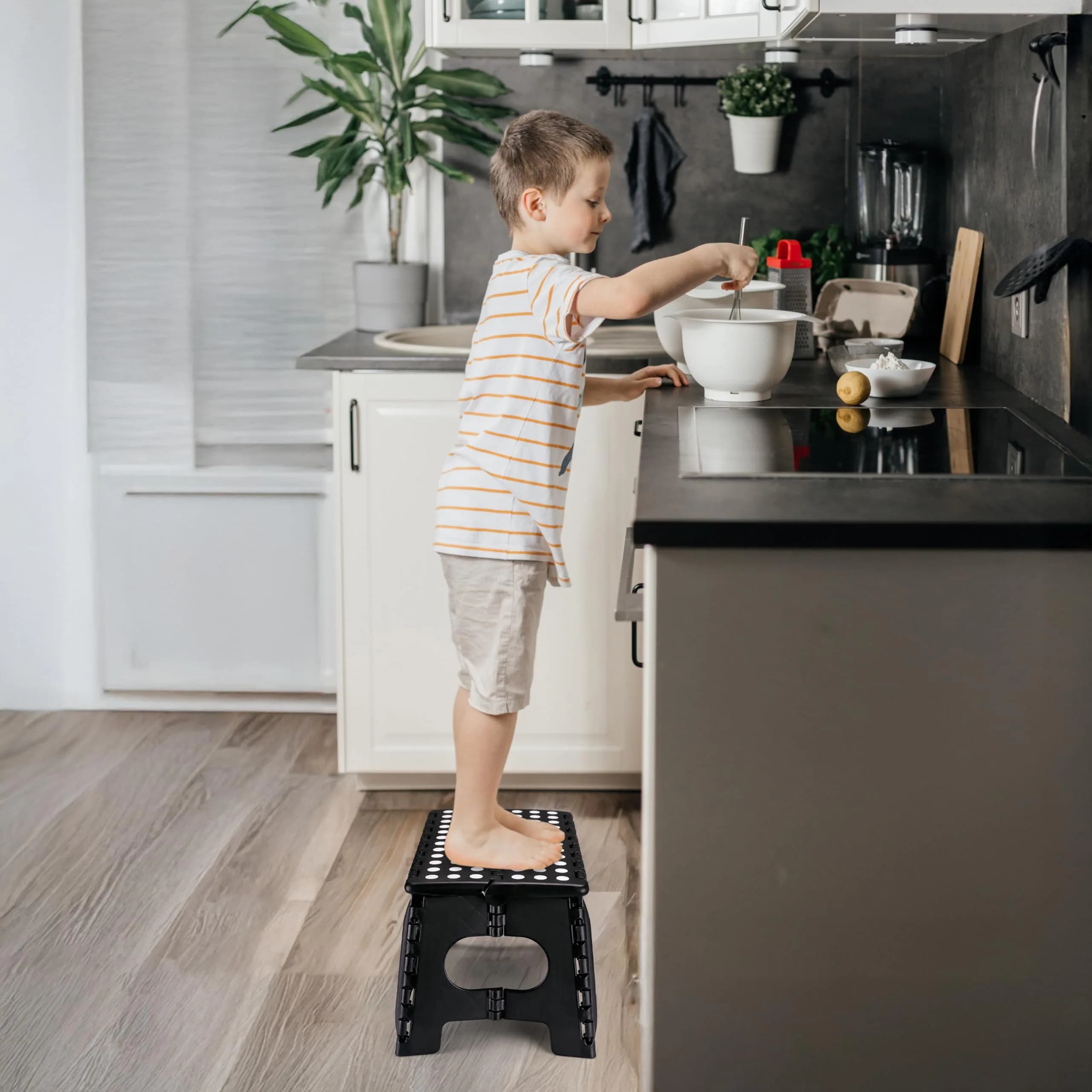 Delxo Folding Step Stool 9 inch (22.86 cm) | Extra Wide 15-inch Platform for Kids & Adults, 300 Lbs Capacity - view 4