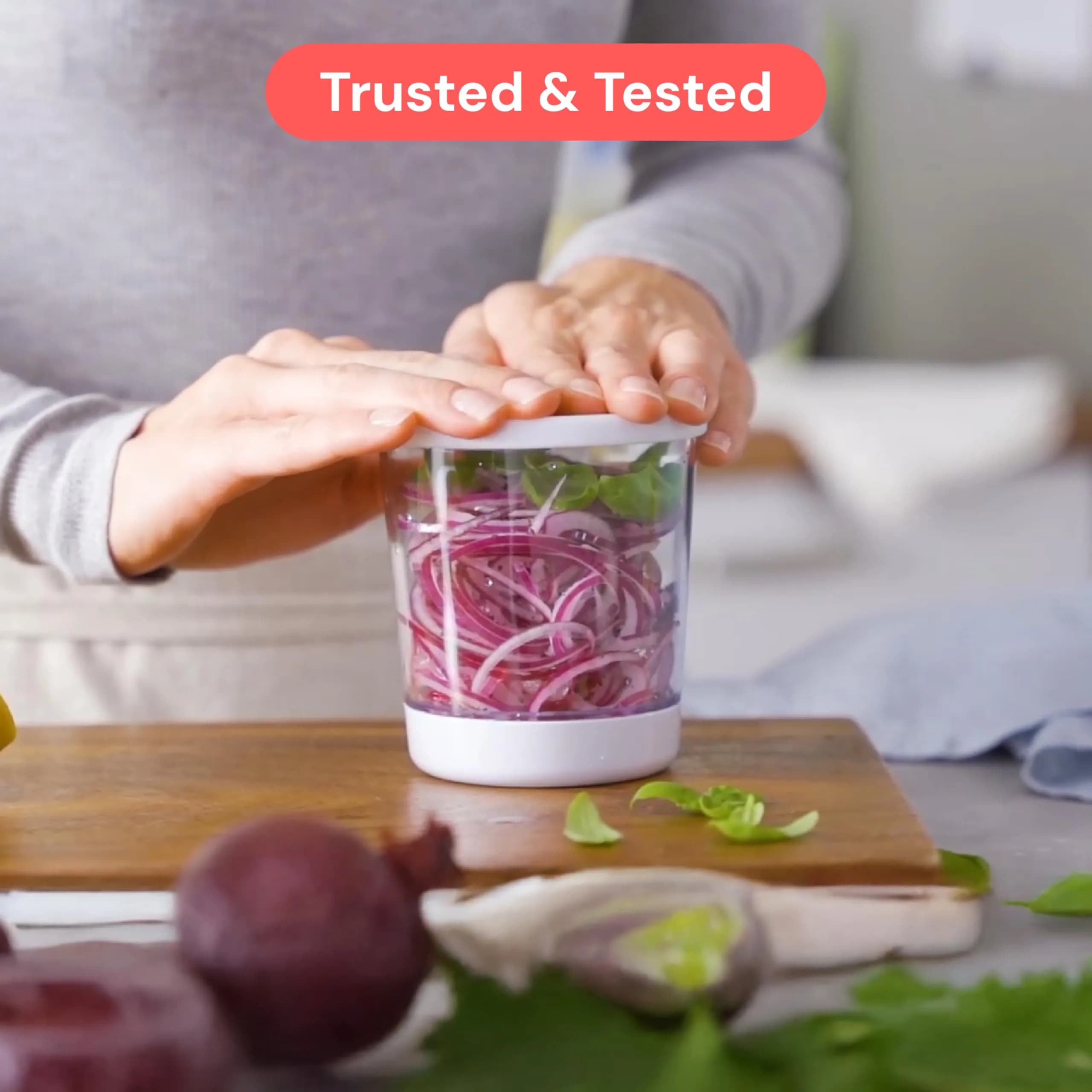 Fullstar 4-in-1 Vegetable Spiralizer & Slicer, Veggie Noodle Maker with Built-in Container & Safety Guard | 10.16 cm (4 in) Height - view 8