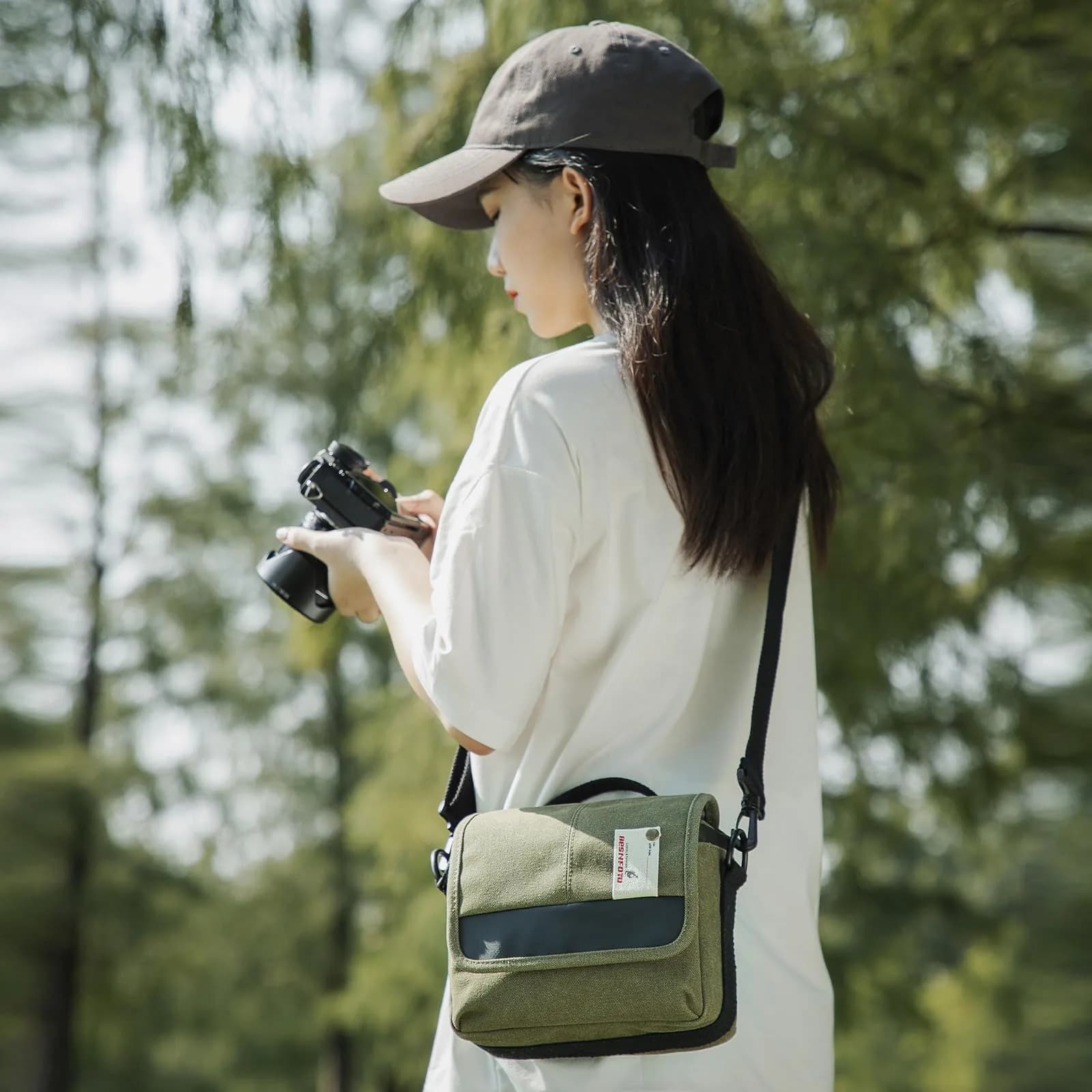 Besnfoto Camera Shoulder Bag Small 3.5L (8.27 x 4.72 x 6.7 inches) | Retro Canvas & PU Leather Crossbody for Mirrorless Cameras - view 6