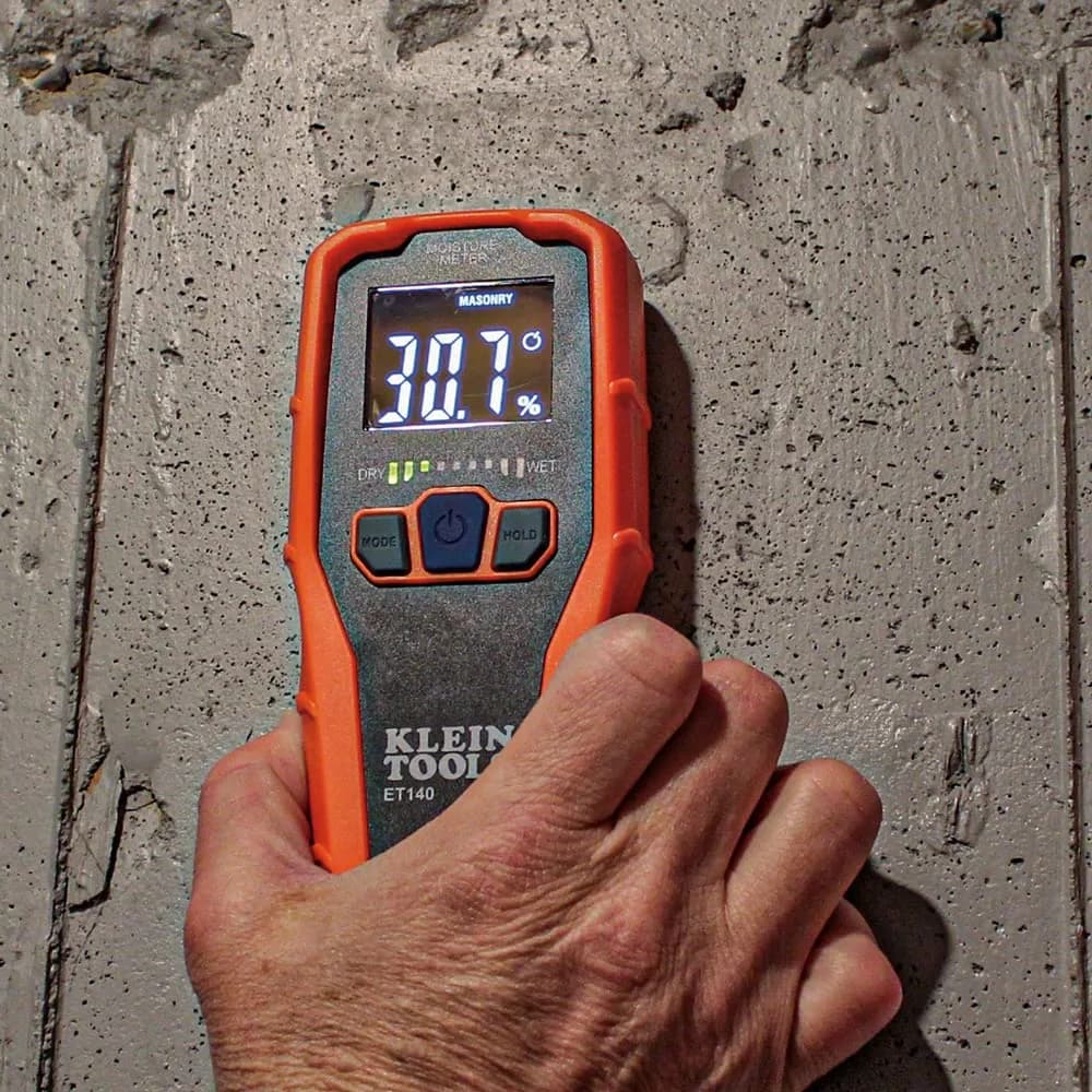 Klein Tools ET140 Pinless Moisture Meter | 19 mm (3/4-Inch) Depth Detection - view 8