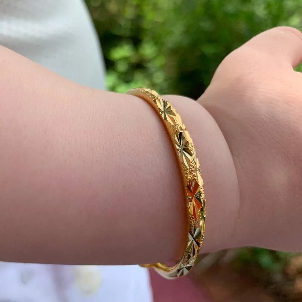 Ethlyn 18K Gold Plated Stars Kids Lucky Bangles (2-Pack, 5cm Inner Diameter) | Adjustable Fit for Ages 3+ - view 5