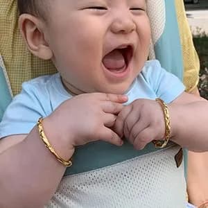 Ethlyn 18K Gold Plated Stars Kids Lucky Bangles (2-Pack, 5cm Inner Diameter) | Adjustable Fit for Ages 3+ - view 4