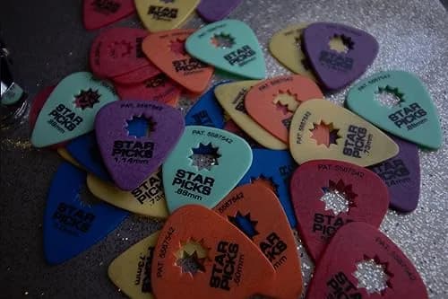 Star Picks Delrin Guitar Picks - Mixed Gauge 72 Pack | Patented Star-Shaped Grip thumbnail 4