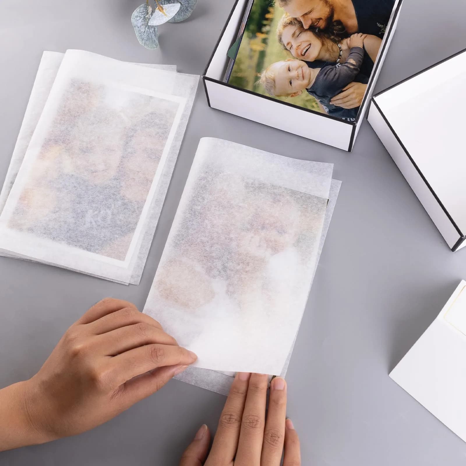 Lineco Buffered Acid-Free Interleaving Tissue 8.5"x11" (21.6cm x 28.2cm) | Archival Paper Extends Life of Pictures, Photographs, Artwork and Textiles - view 7