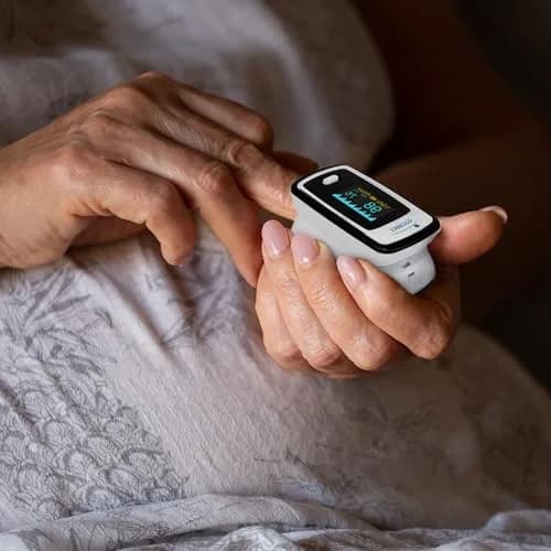Innovo iP900AP Blood Oxygen Saturation Monitor with Alarm, Plethysmograph & Perfusion Index | Accurate Pulse Oximeter for Home & Travel thumbnail 3