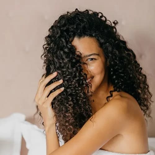 Mirta De Perales Curl Defining Cream 240ml (8 Fl Oz) | Defines Curls & Waves with Coconut Oil thumbnail 4