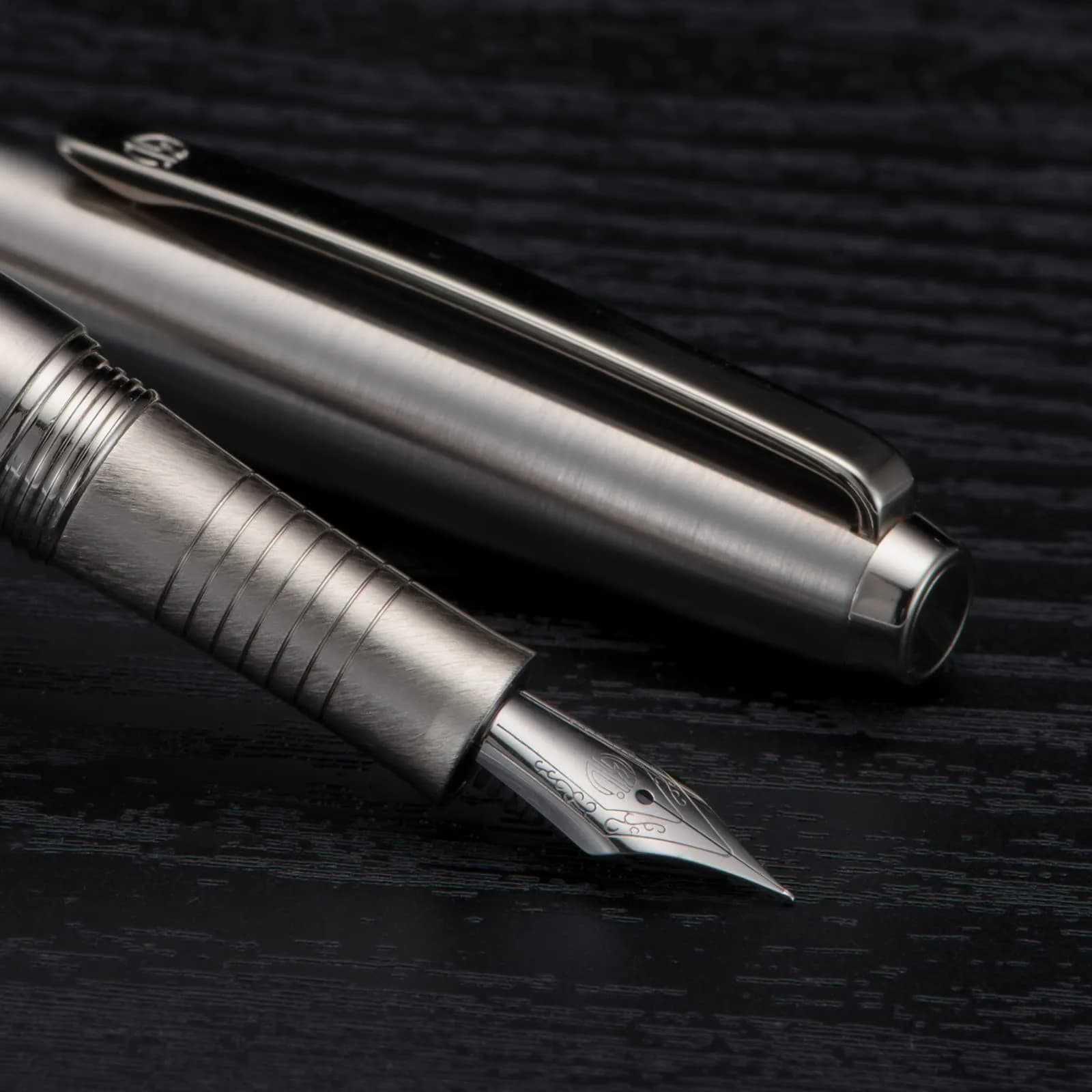 Lanxivi Fountain Pen Iridium Fine Point with Converter & Metal Box | Premium Stainless Steel Writing Instrument — Extra Fine