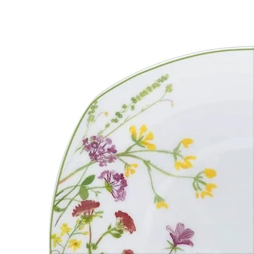 Mikasa Wildflower Garden Bone China Dinnerware Set, 16-Piece Service for 4, Square Plates and Bowls with Mugs | Floral Design thumbnail 4