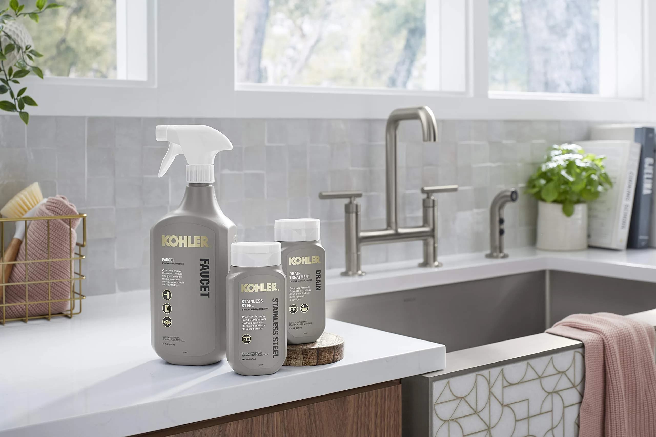 Kohler Faucet Cleaner, Kitchen and Bathroom Cleaner, Streak-Free Shine, Ammonia and Alcohol-Free, 28 Fl Oz (794 ml) - view 8