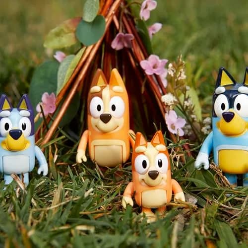 Bluey Family Figure 4-Pack, Poseable Toys with Bingo & Bandit | ASTM-Tested, Non-Toxic Plastic thumbnail 8