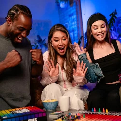 USAOPOLY Hues and Cues - Vibrant Color Guessing Board Game for 3-10 Players Ages 8+ | Connect Clues from 480 Colors thumbnail 8