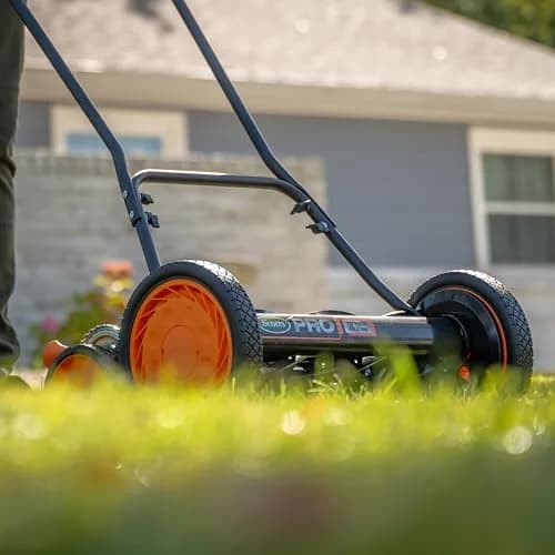 Scotts 716-18S 18-Inch 7-Blade Push Reel Lawn Mower, Green | Quiet, Effortless Grass Cutting thumbnail 2
