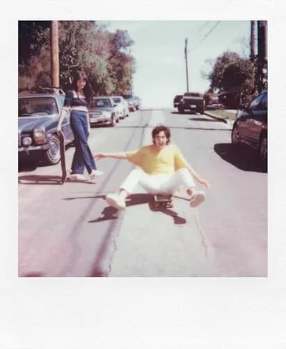 Polaroid Color Film for I-Type (6000) - 8 Photos | ISO 640 Daylight Color Instant Film thumbnail 3