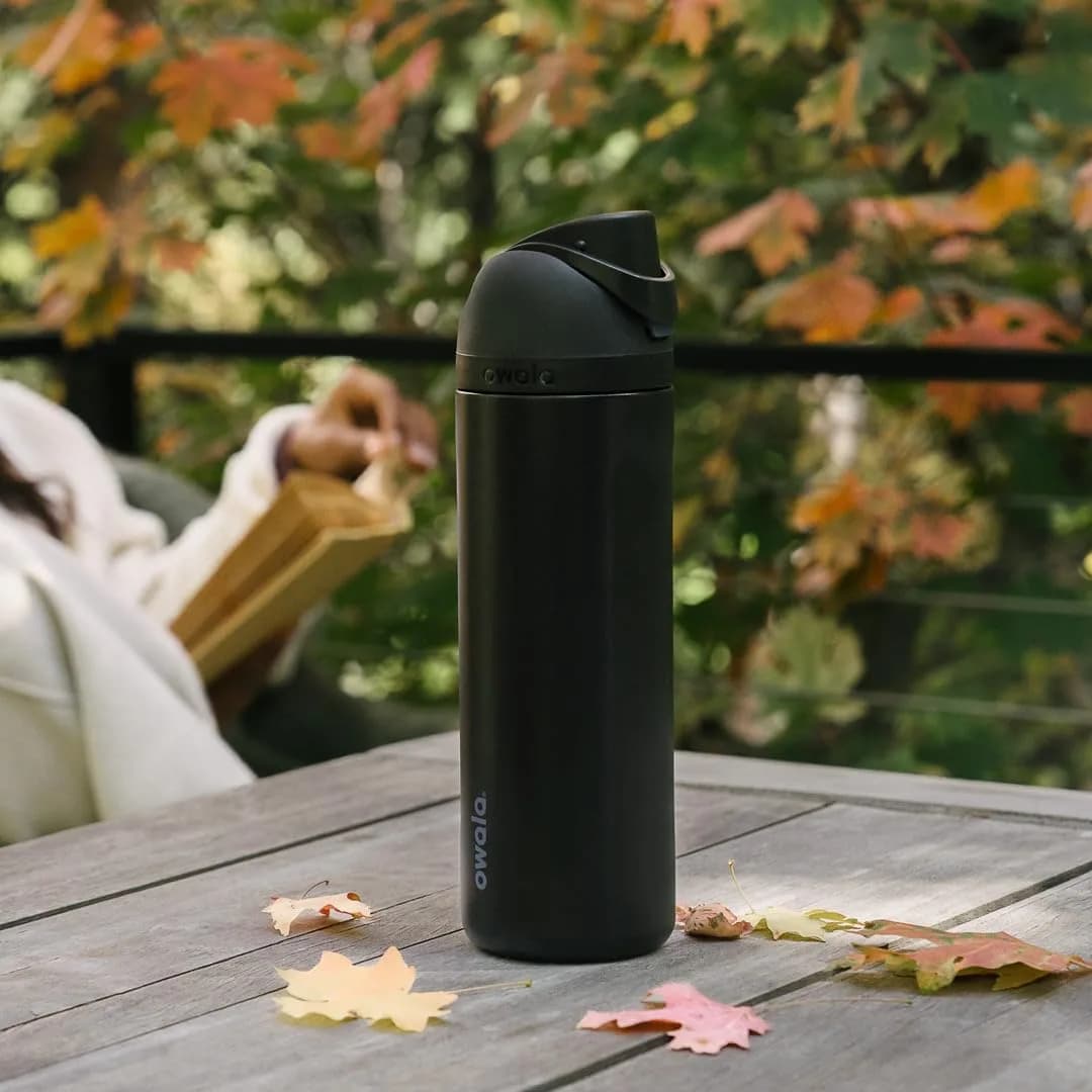 Owala FreeSip Insulated Water Bottle with Straw, 710ml (24 Oz) | BPA-Free Sports Bottle - view 6