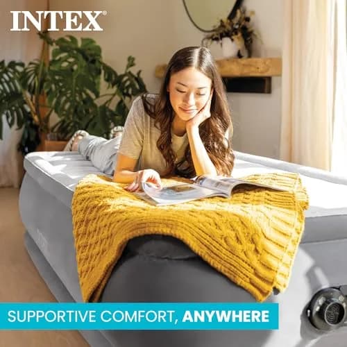 Intex Dura-Beam Deluxe 18" Queen Air Mattress with Built-in Pump | 45.7cm (18") Queen Air Mattress with Built-in Pump thumbnail 3