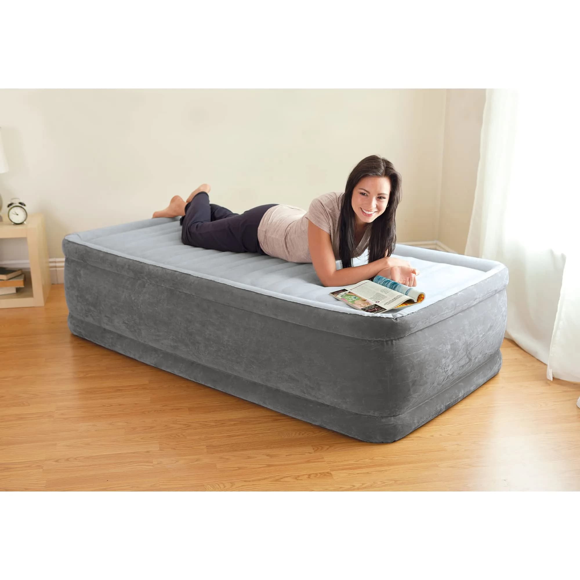 Intex Dura-Beam Deluxe 18" Twin Size Air Mattress with Built-in Pump | 45.7cm (18") Elevated Comfort - view 9