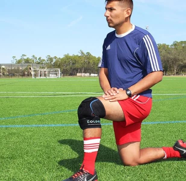 The Coldest Water Knee Ice Pack Wrap 2 Count (20 cm x 37 cm x 5 cm) | Accelerate Recovery with Reusable Compression Therapy thumbnail 8