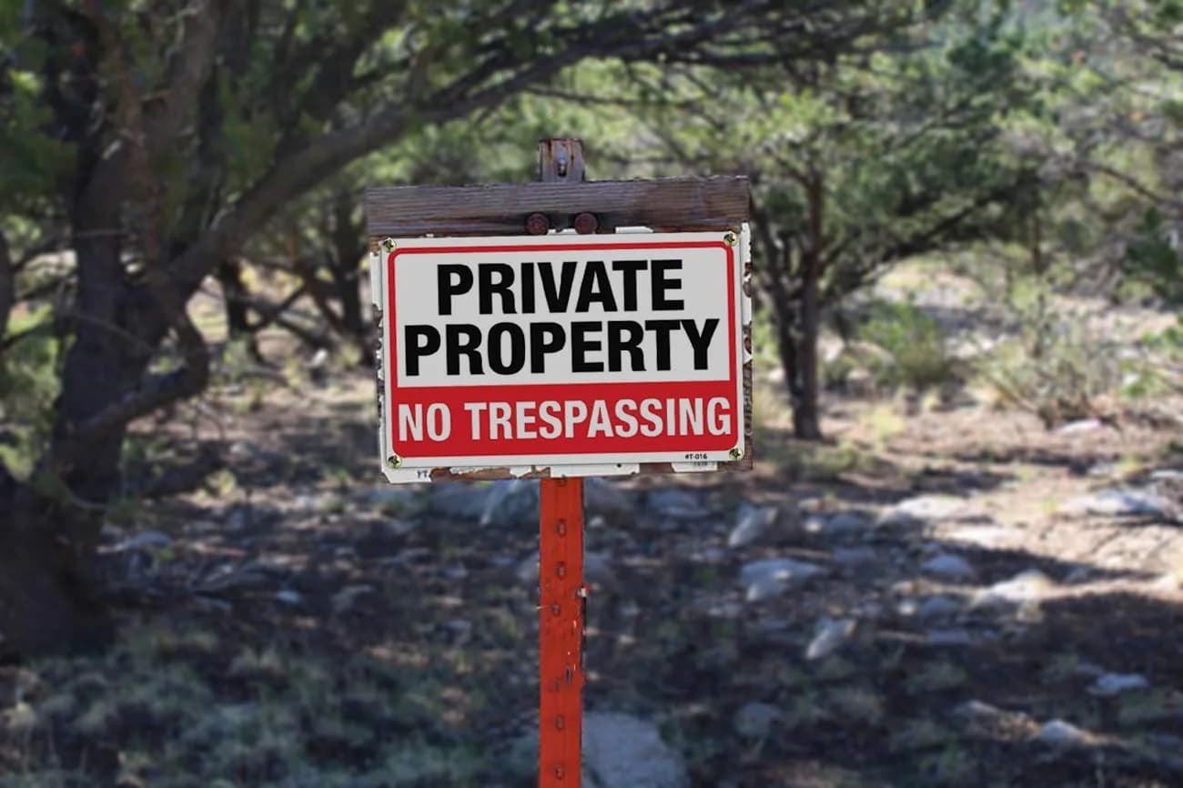 Dxyizus signs No Trespassing Sign Private Property 10x14 Inch Aluminum (4-Pack) | Rust-Free & Weatherproof Yard Sign - view 3