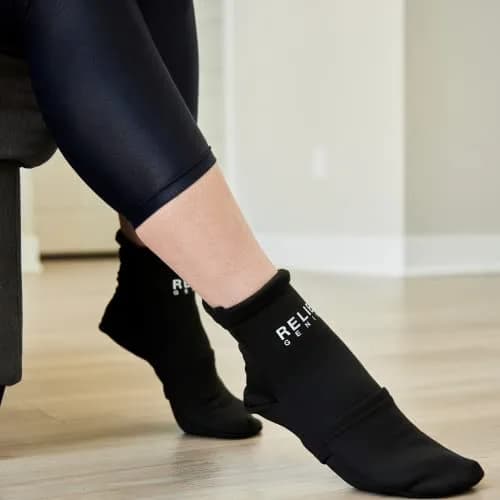 CTR BAND Relief Genius Cold Therapy Socks with 6 Gel Packs - Small/Medium | Full Foot Coverage for Pain & Swelling Relief thumbnail 9