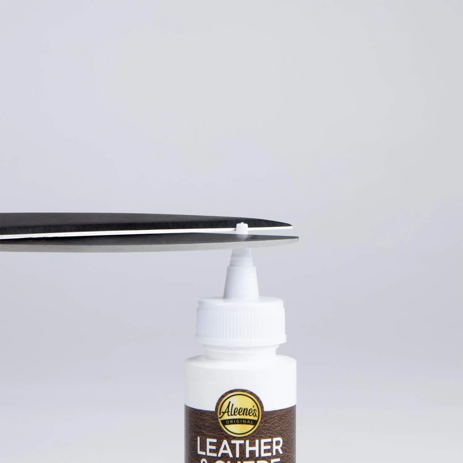 Aleene's Leather & Suede Glue, 59ml (2 fl oz) | Fast-Tacking Adhesive for Crafts & Light Repairs - view 4