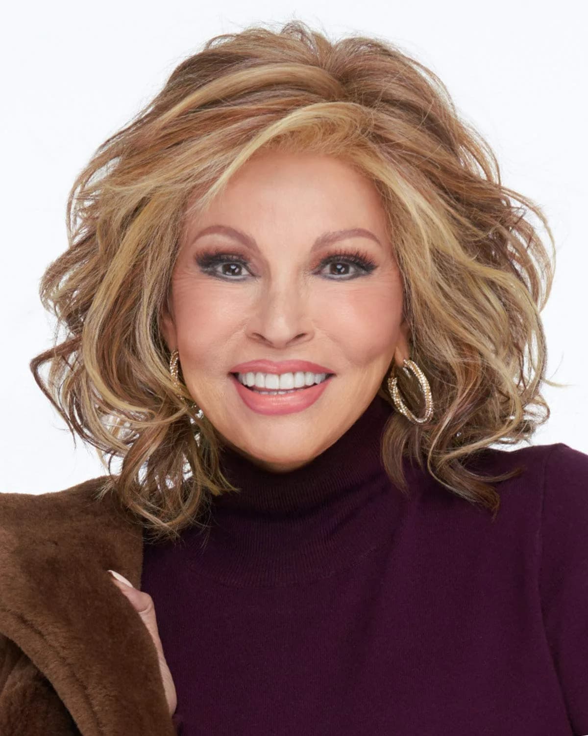 Raquel Welch Editors Pick Elite Shoulder Length Lace Front & Monofilament Top Synthetic Wig, SS14/22 Shaded Wheat | Versatile, Light & Stylish (70-120 chars)