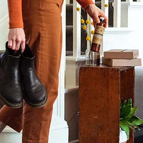 Otter Wax Leather Oil | 16 oz | Moisturizing Leather Conditioner for Boots, Furniture, Auto Seats, Jackets, Hats, Bags & Gloves | All-Natural & PFAS-Free | Made in Portland USA thumbnail 5