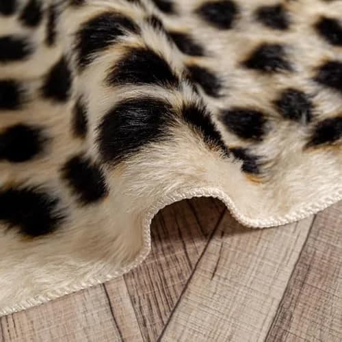 Asuprui Leopard Print Area Rug 109cm x 89cm | Soft Faux Fur Cheetah Carpet for Bedroom thumbnail 7