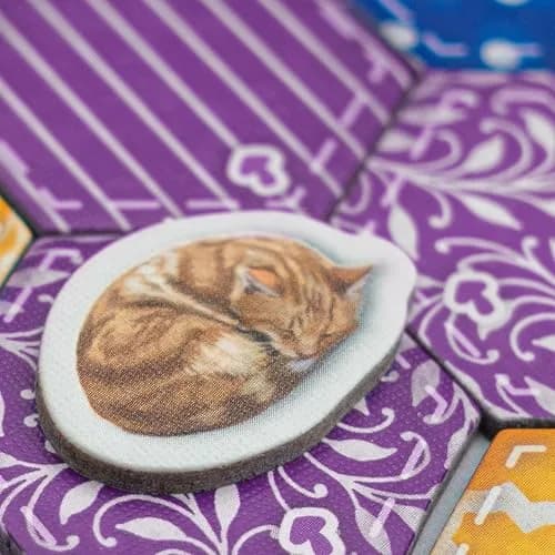 AEG Calico Award-Winning Cozy Tile-Laying Board Game | Make Quilts & Attract Cats (152g) thumbnail 4