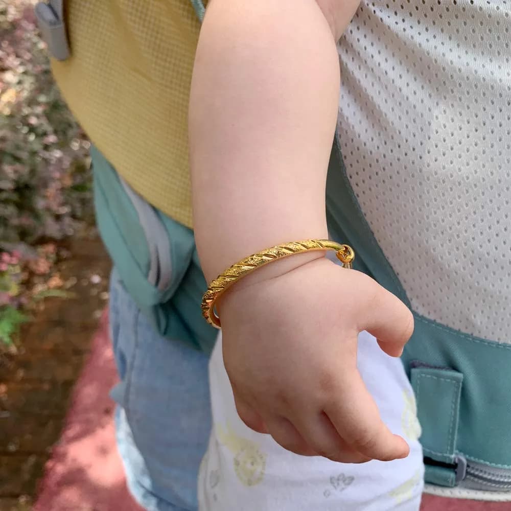 Ethlyn MY26 18K Gold Plated Stars Kids Lucky Bangles - 2-Pack, 5cm Inner Diameter | Adjustable Fit for Ages 3+ - view 4