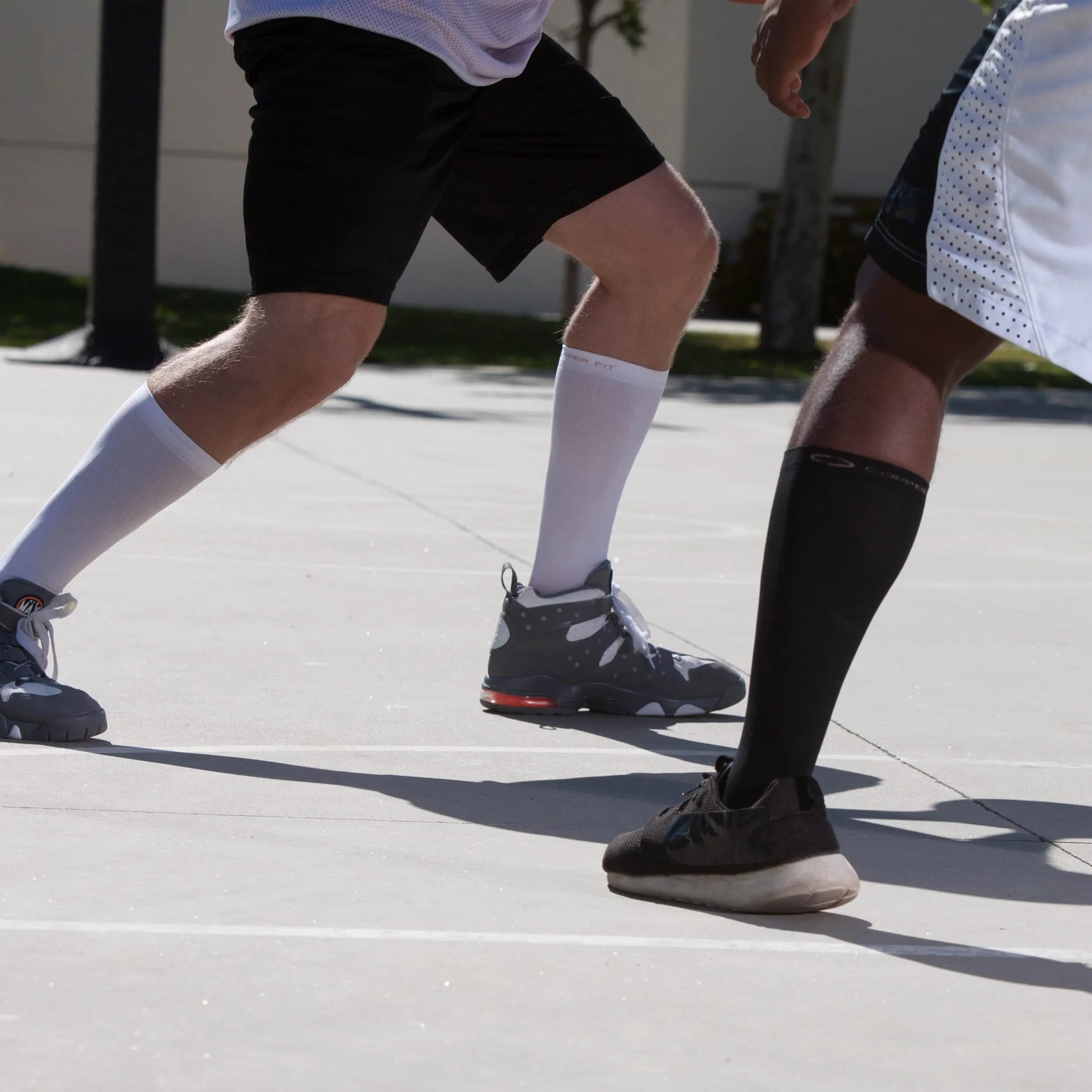 Copper Fit Unisex-Adult's 2.0 Easy-Off White Small-Medium Knee High Compression Socks - view 2