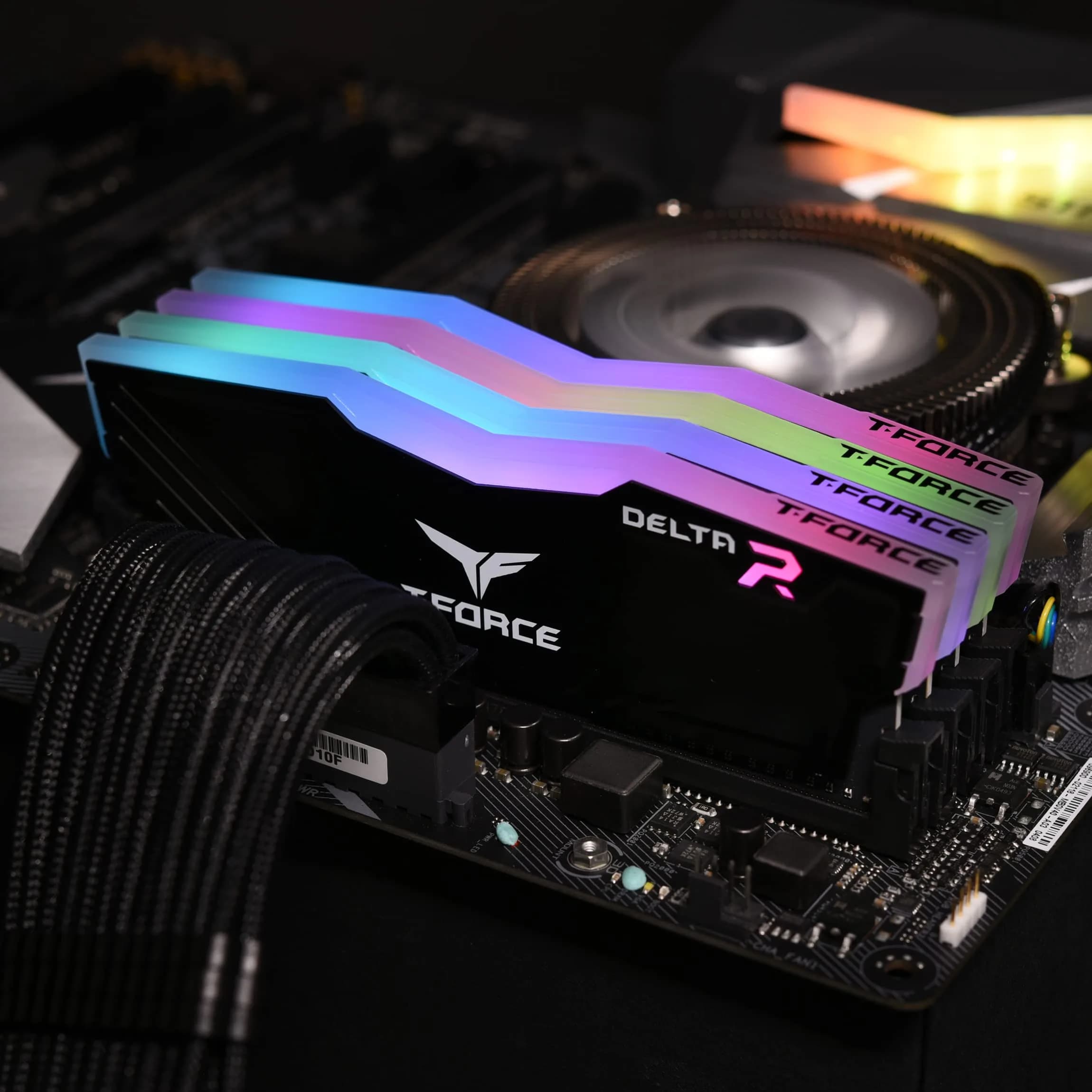 TEAMGROUP T-Force Delta RGB DDR4 16GB (2x8GB) 3600MHz CL18 Desktop Gaming Memory Module Ram Black | 16GB (2x8GB) 3600MHz CL18 - view 2