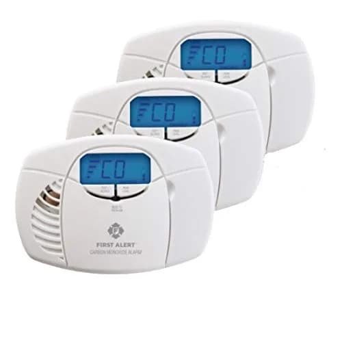 First Alert Battery Carbon Monoxide Alarm with Digital Display | 3 Pack, Easy-to-Read CO Levels, 85dB Siren, Battery Operated, White thumbnail 1