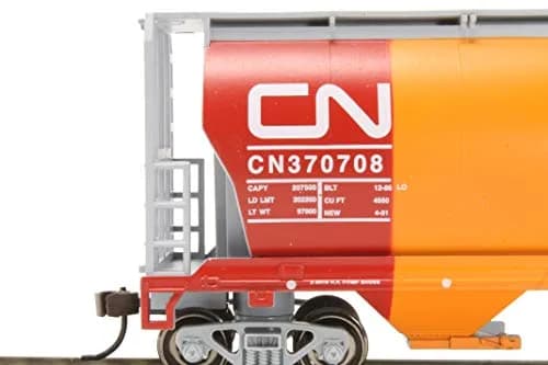 Bachmann Trains Canadian 4-Bay Cylindrical Grain Hopper with FRED Device CN Demonstrator HO Scale 1:87 (20.8 cm / 8.2 in) thumbnail 4