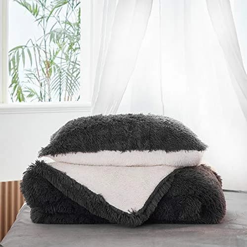 Flysheep Faux Fur Comforter Set King Size | Ultra Soft & Warm Bedding for Winter & All Seasons thumbnail 9