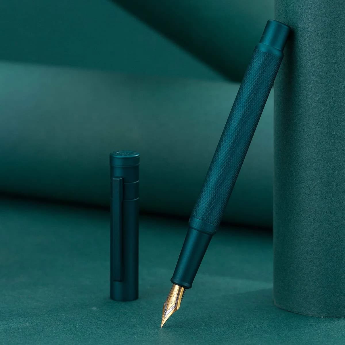 Asvine Dark Green Fude Pen, Bent Nib Fountain Pen Calligraphy (Fine to Broad) with Converter and Metal Pen Case Set | Smooth Ink Flow Writing Instrument - view 3