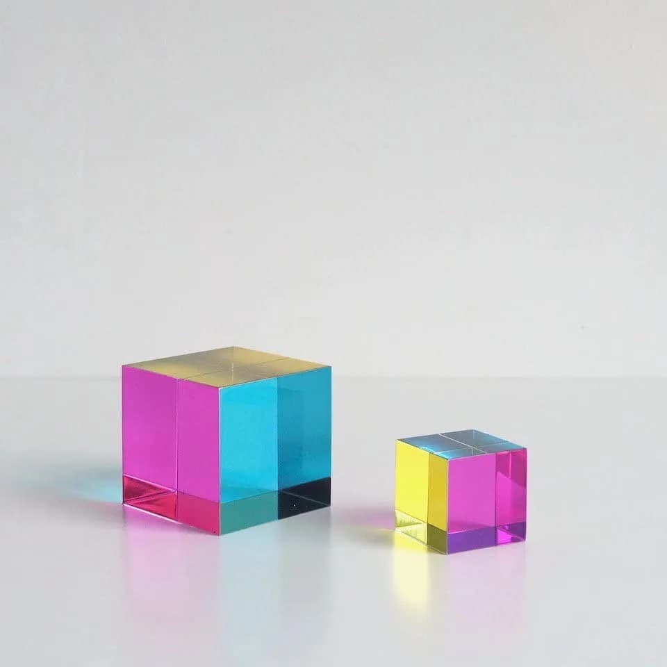 CMY Cubes Original 50mm Cyan Magenta Yellow Cube | Optical Color Mixing for Ages 15+, Educational, Physics Desk Object thumbnail 4