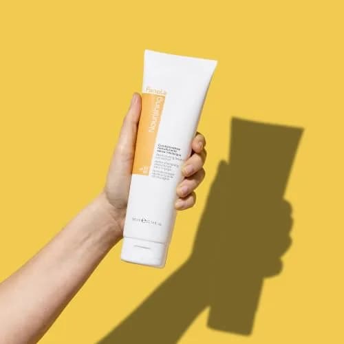 Fanola Restructuring Leave-In Conditioner & Repair Hair Treatment 300ml (10.14 Fl Oz) | Hydrates Dry, Damaged, Frizzy Hair thumbnail 2
