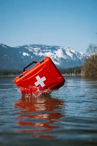 NANUK 920 Waterproof First Aid Box 15" x 10.5" x 6.2" | Impact-Resistant, Dustproof, Floats thumbnail 6