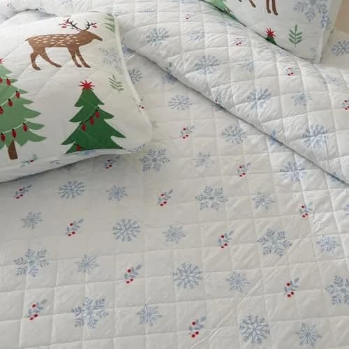 Great Bay Home King Size Christmas Quilt Set with Shams | Reversible Holiday Pattern, Microfiber, All-Season Comfort (70-120 chars) thumbnail 3