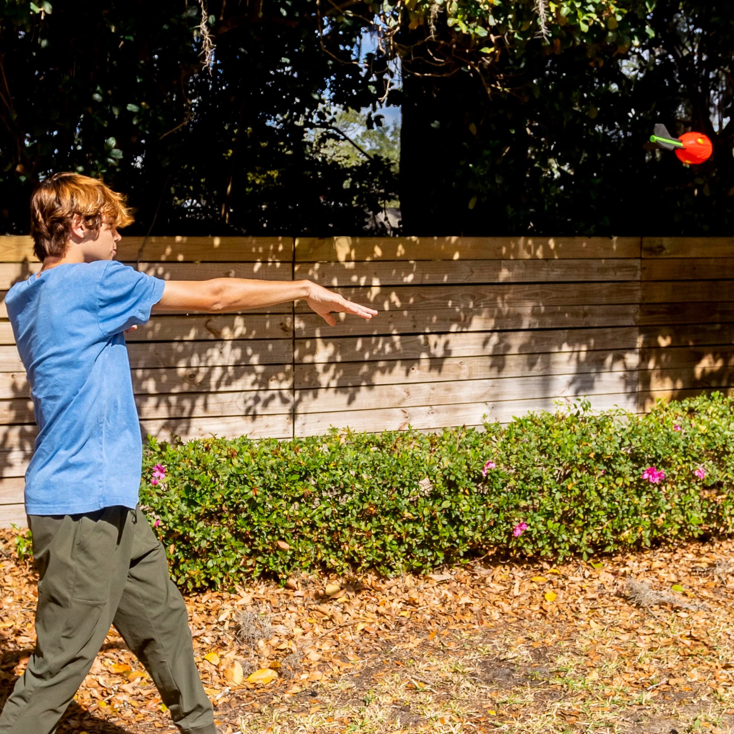 Nerf Vortex Aero Howler Foam Ball 31cm (12.25 in) | Whistles Loud for Long-Distance Throws - view 8