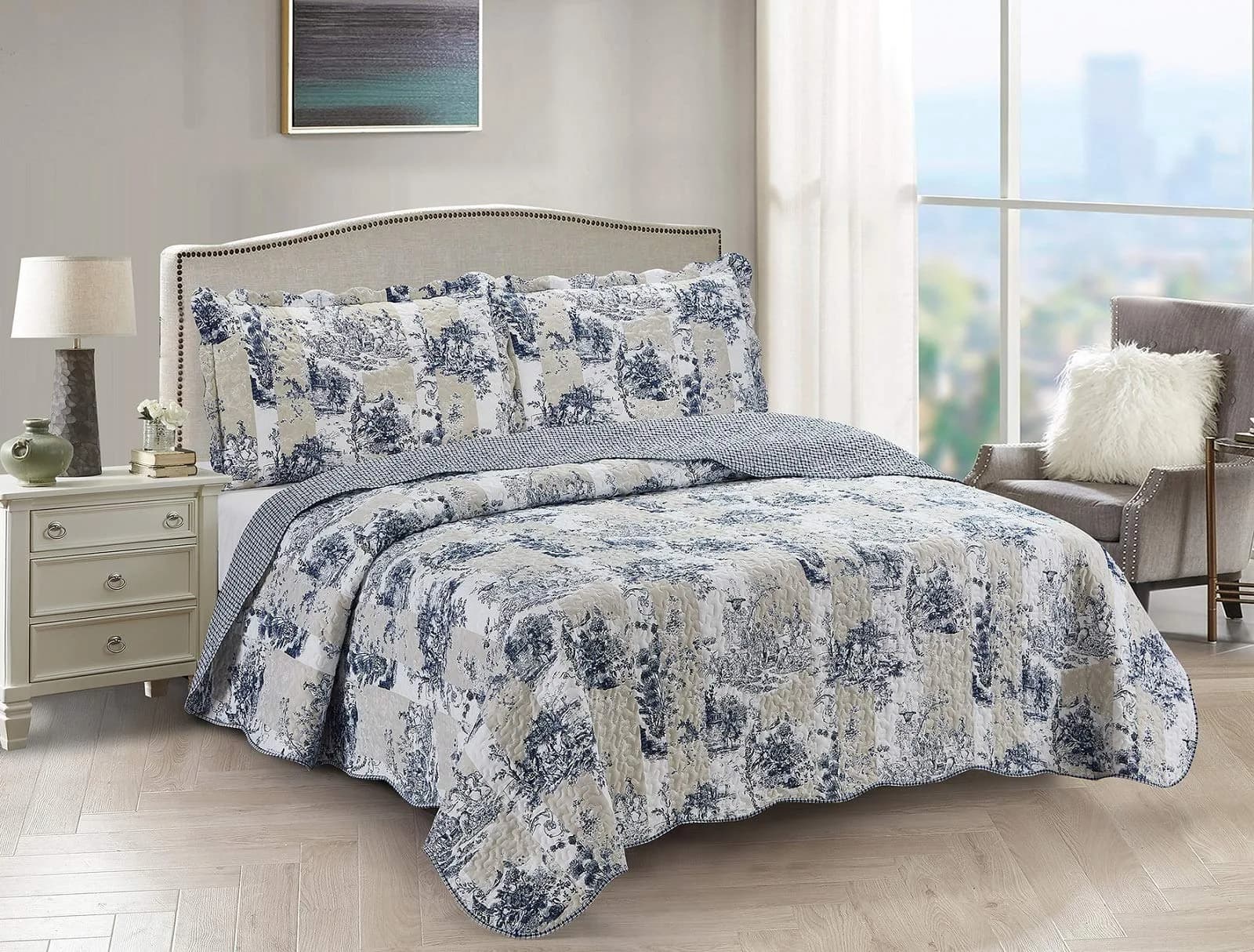 Brilliant Sunshine Blue Toile Quilt Set, Beige & Ivory Patches | Elegant All-Season King Size Bedding