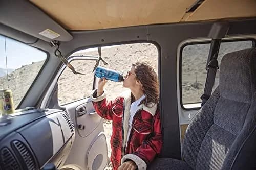 CamelBak Chute Mag Water Bottle 25oz (740ml) Charcoal | Magnetic Cap & Carry Loop thumbnail 2