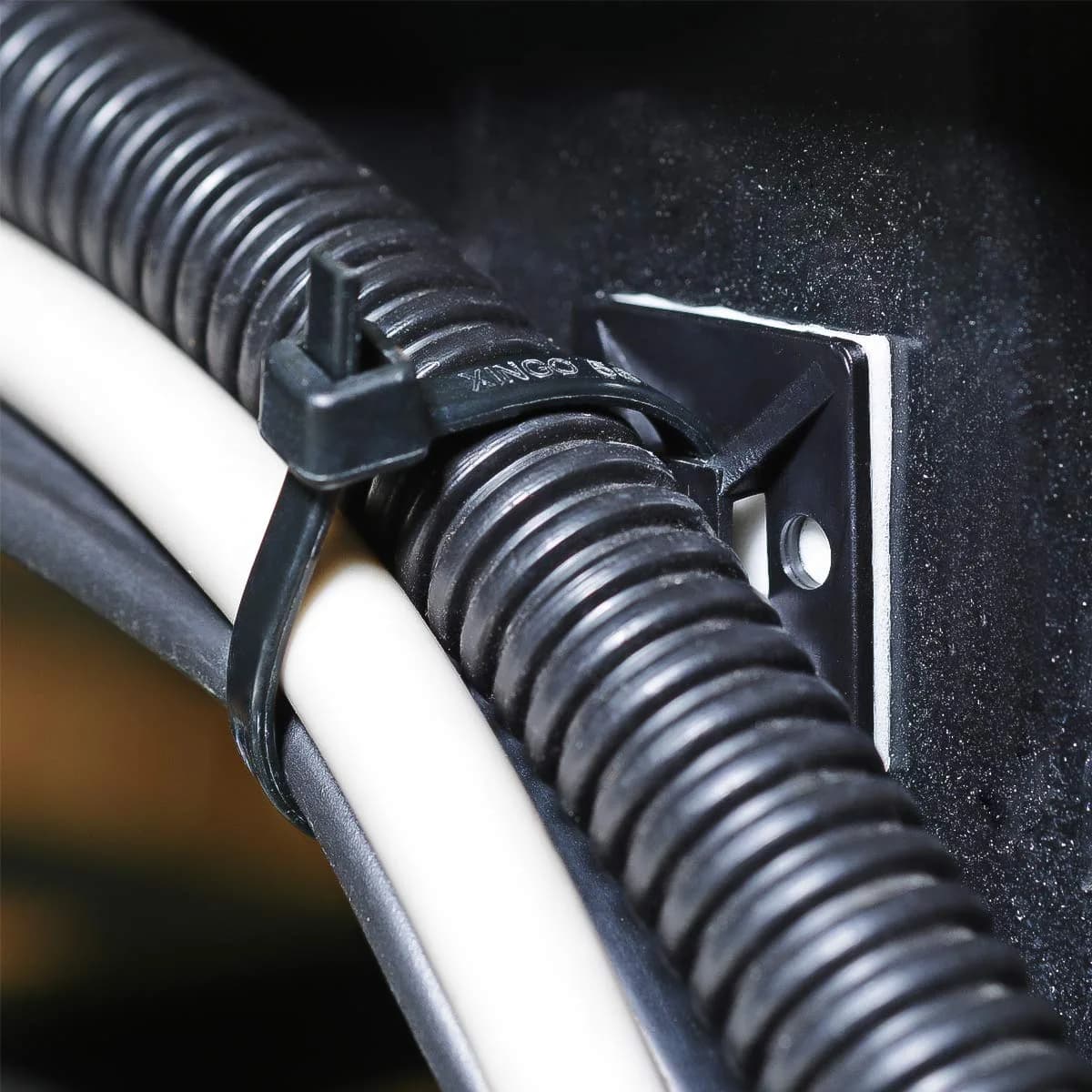 XHF Black 3/4" Self-Adhesive Cable Tie Mounts - 500 Piece Pack | Secure Wire Organization - view 3