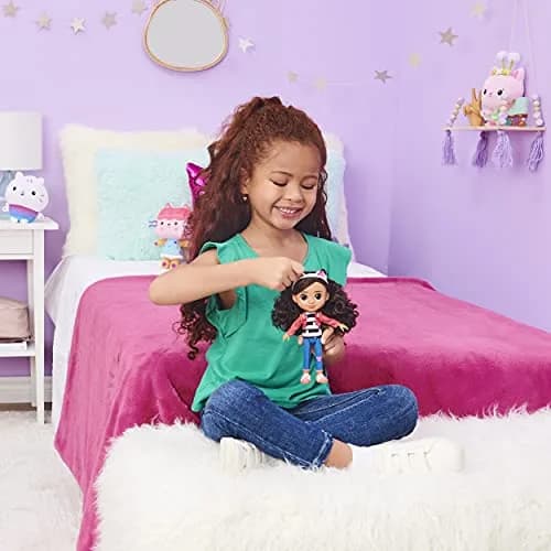 DreamWorks Gabby's Dollhouse Gabby Girl Doll 8-inch (20.32 cm) | Pretend Play Toy for Kids Ages 3+ thumbnail 3