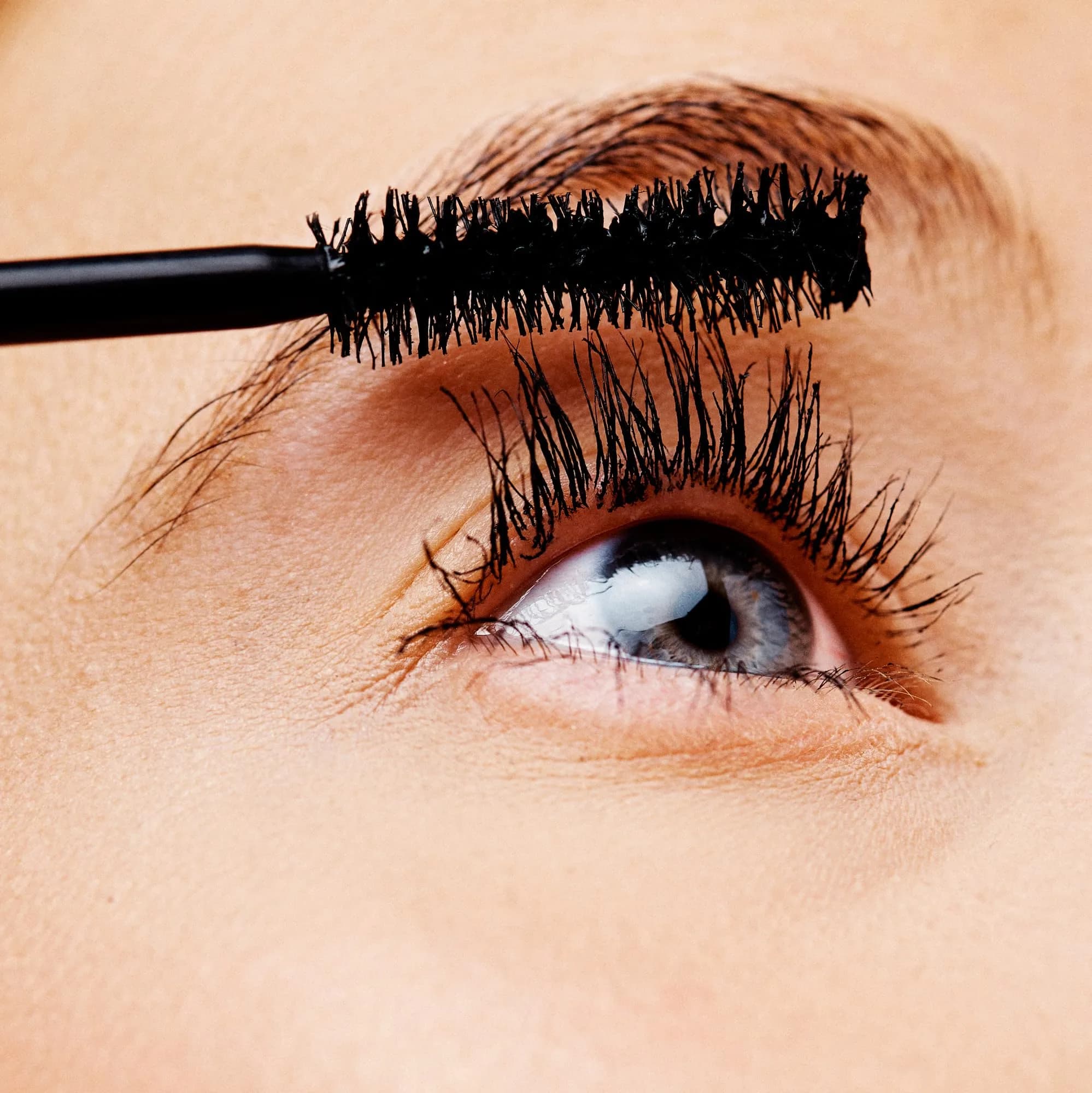 Essence Cosmetics Lash Princess Curl & Volume Mascara, Black 12ml (0.4 Fl Oz) | Peanut-Shaped Brush for Dramatic Volume & Curl - view 5
