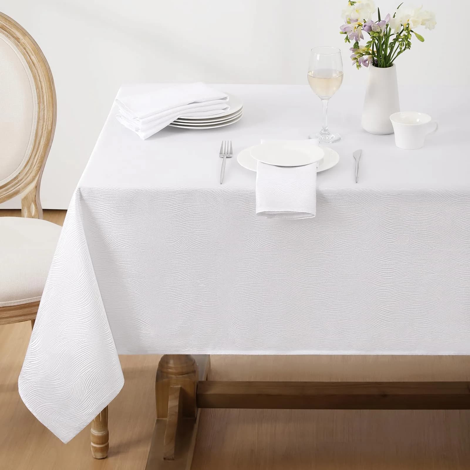 Softalker Jacquard Rectangle Tablecloth 52 x 70 Inch | Elegant Damask Design for Dining — 60" x 84" (Rectangular)