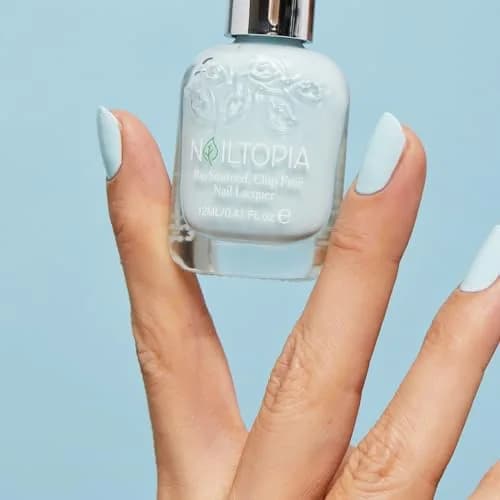 Nailtopia Bio-Sourced Nail Lacquer 'That's The Tea' 12ml (0.41 Fl Oz) | 85% Plant-Based, Vegan, Chip-Free Wear thumbnail 4