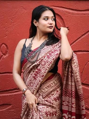 EthnicJunction Silk Cotton Kalamkari Print Saree With Blouse Piece, Maroon, 5.5 m (18 ft) | Authentic Indian Weave thumbnail 6