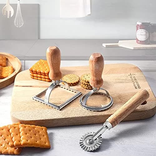 HSP-HSWITI Ravioli Maker Stamp Cutter Set with Wooden Handles | Aluminum & Wood, 3-Piece thumbnail 3