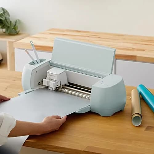 Cricut Smart Permanent Vinyl Matte Metallic Champagne 33 cm x 3.7 m (13 in x 12 ft) | Matless Cutting for Long Cuts up to 12ft thumbnail 3